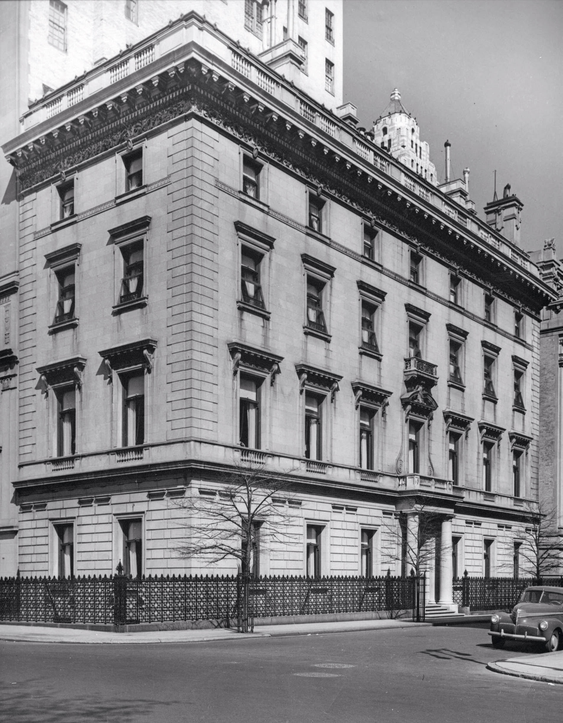 The front-page photo shows Edward S. Harkness House